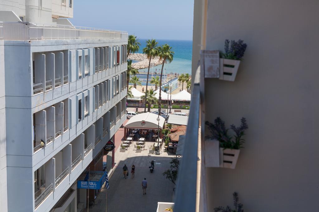 Mama Seaside Apartment ラルナカ エクステリア 写真